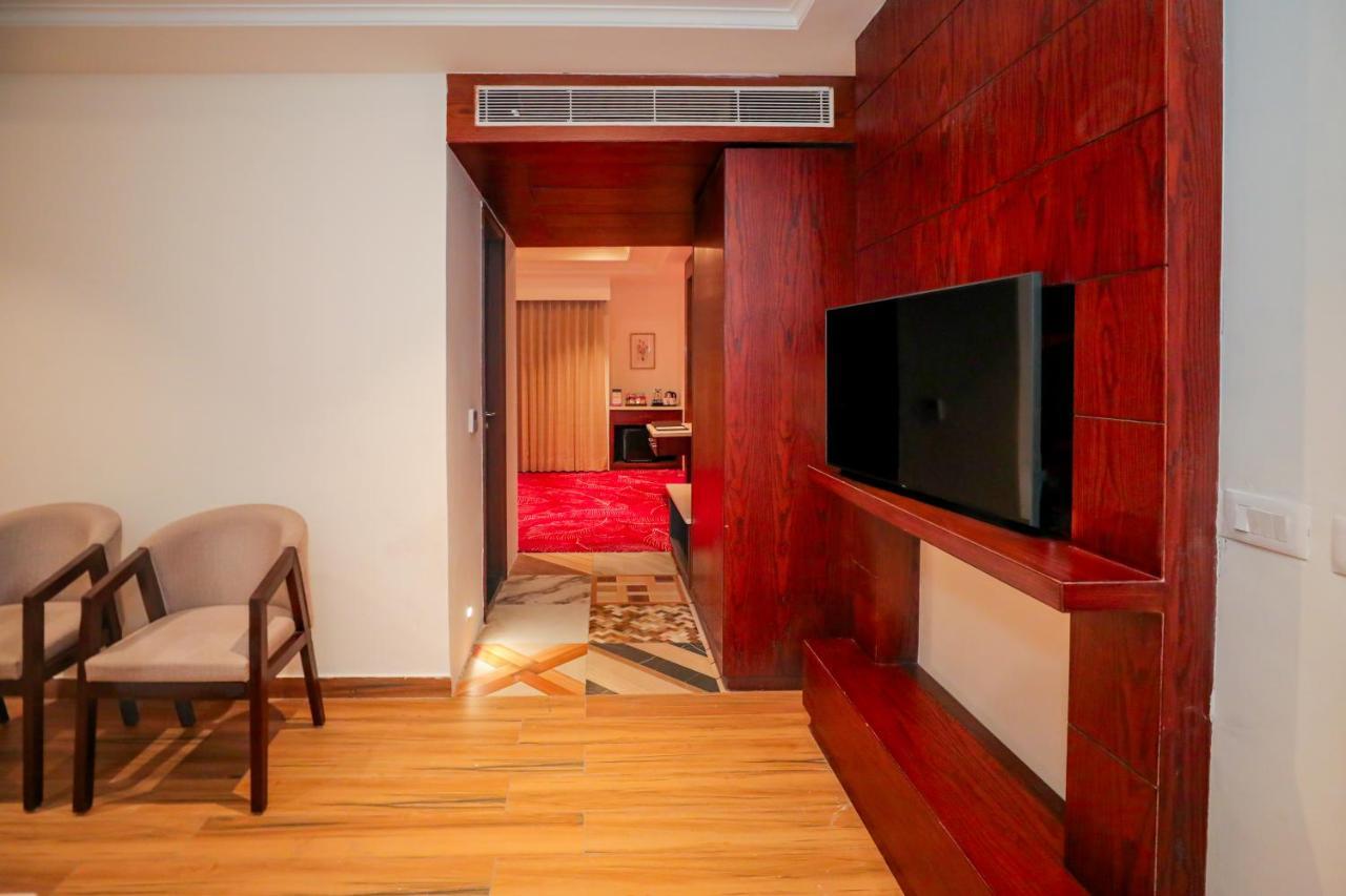 Regenta Place Phagwara By Royal Orchid Hotels Limited ภายนอก รูปภาพ