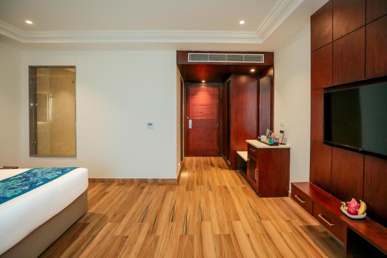 Regenta Place Phagwara By Royal Orchid Hotels Limited ภายนอก รูปภาพ