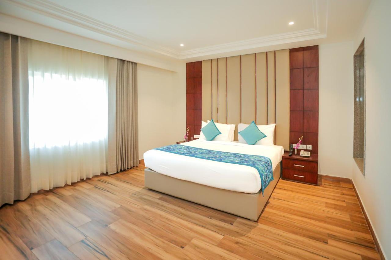 Regenta Place Phagwara By Royal Orchid Hotels Limited ภายนอก รูปภาพ