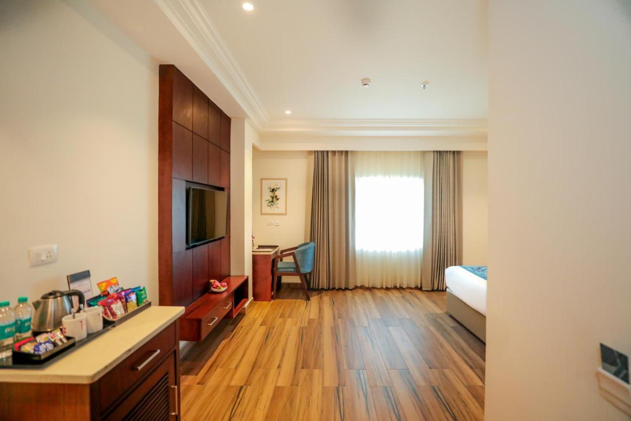 Regenta Place Phagwara By Royal Orchid Hotels Limited ภายนอก รูปภาพ