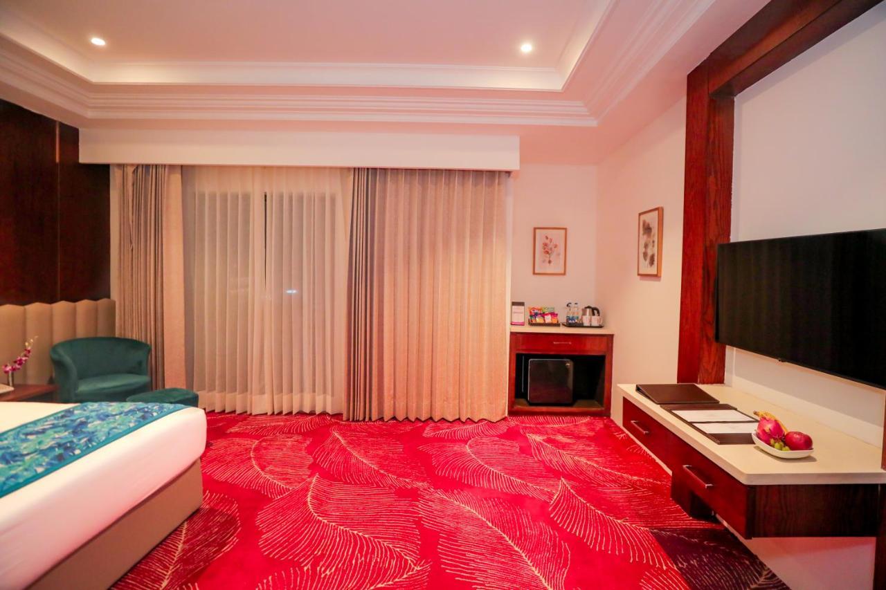 Regenta Place Phagwara By Royal Orchid Hotels Limited ภายนอก รูปภาพ