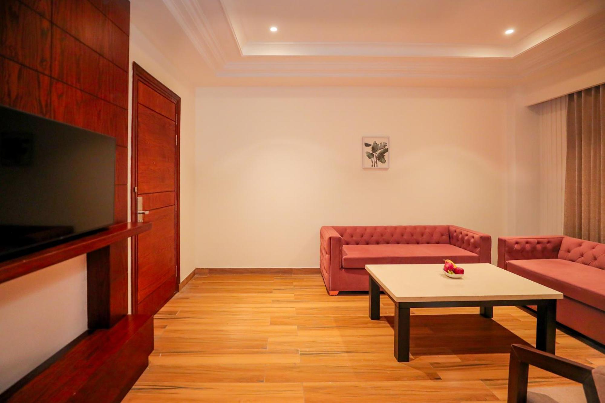 Regenta Place Phagwara By Royal Orchid Hotels Limited ภายนอก รูปภาพ
